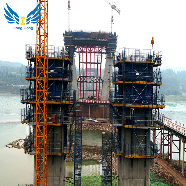 LIANGGONG Hot Sale at Ligtas na Self Climbing System Hydraulic Auto-Climbing Formwork Para sa High-rise Building at Bridge Construction